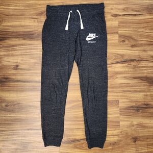 Nike Dark Gray Capri Joggers Size Xsmall